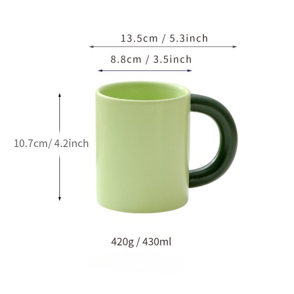 Simple and chubby contrasting color mugs