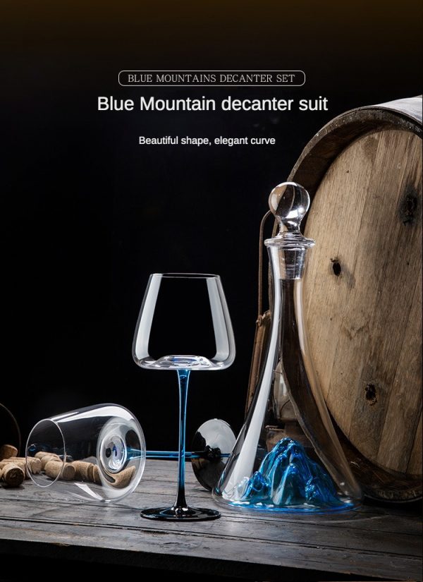 Burgundy blue stem black background red wine glasses, home light luxury crystal wine glass decanter